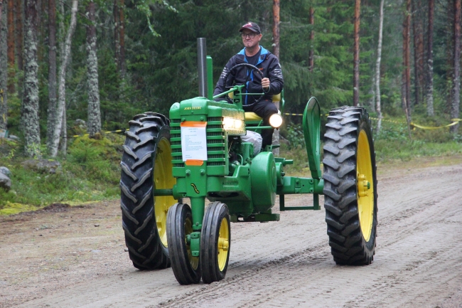 Klikkaamalla seuraava kuva