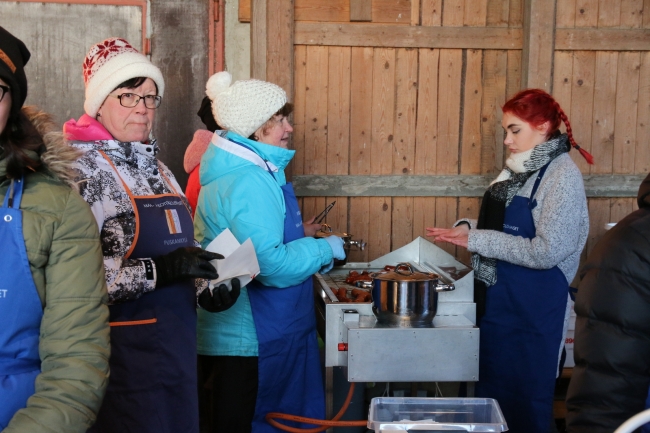 Klikkaamalla seuraava kuva