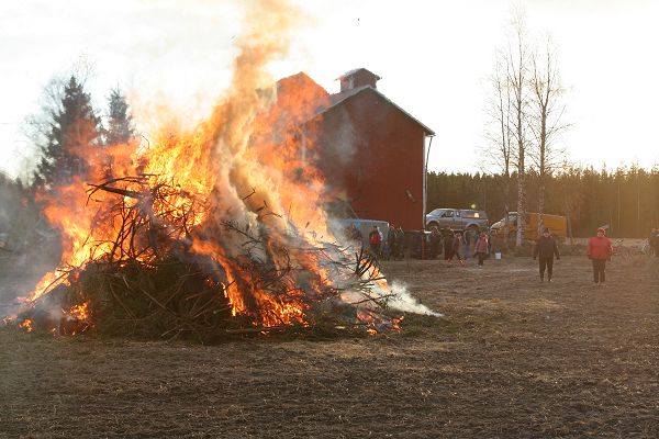 Klikkaamalla seuraava kuva