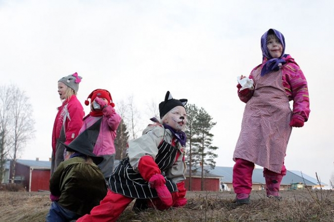 Klikkaamalla seuraava kuva